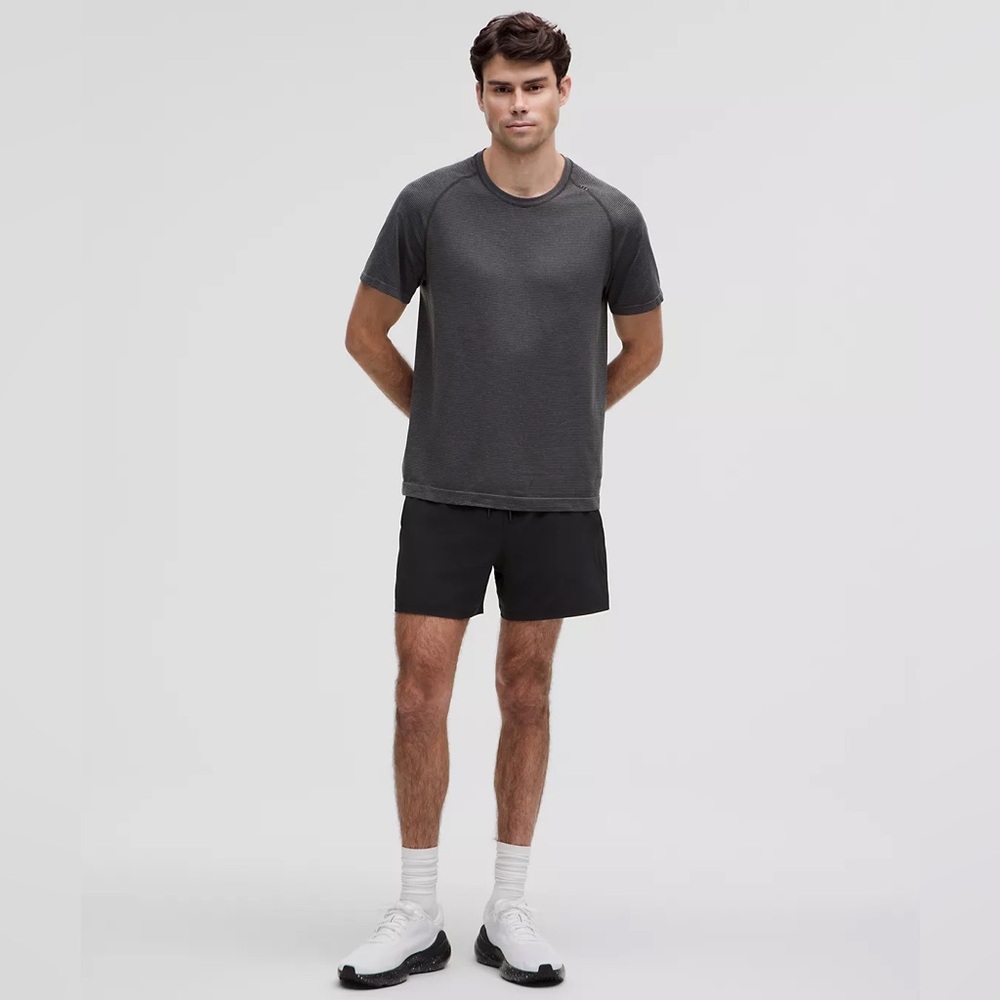 Lululemon Athletic Men’s Pace Breaker 7” Lined Short Color Black Size M